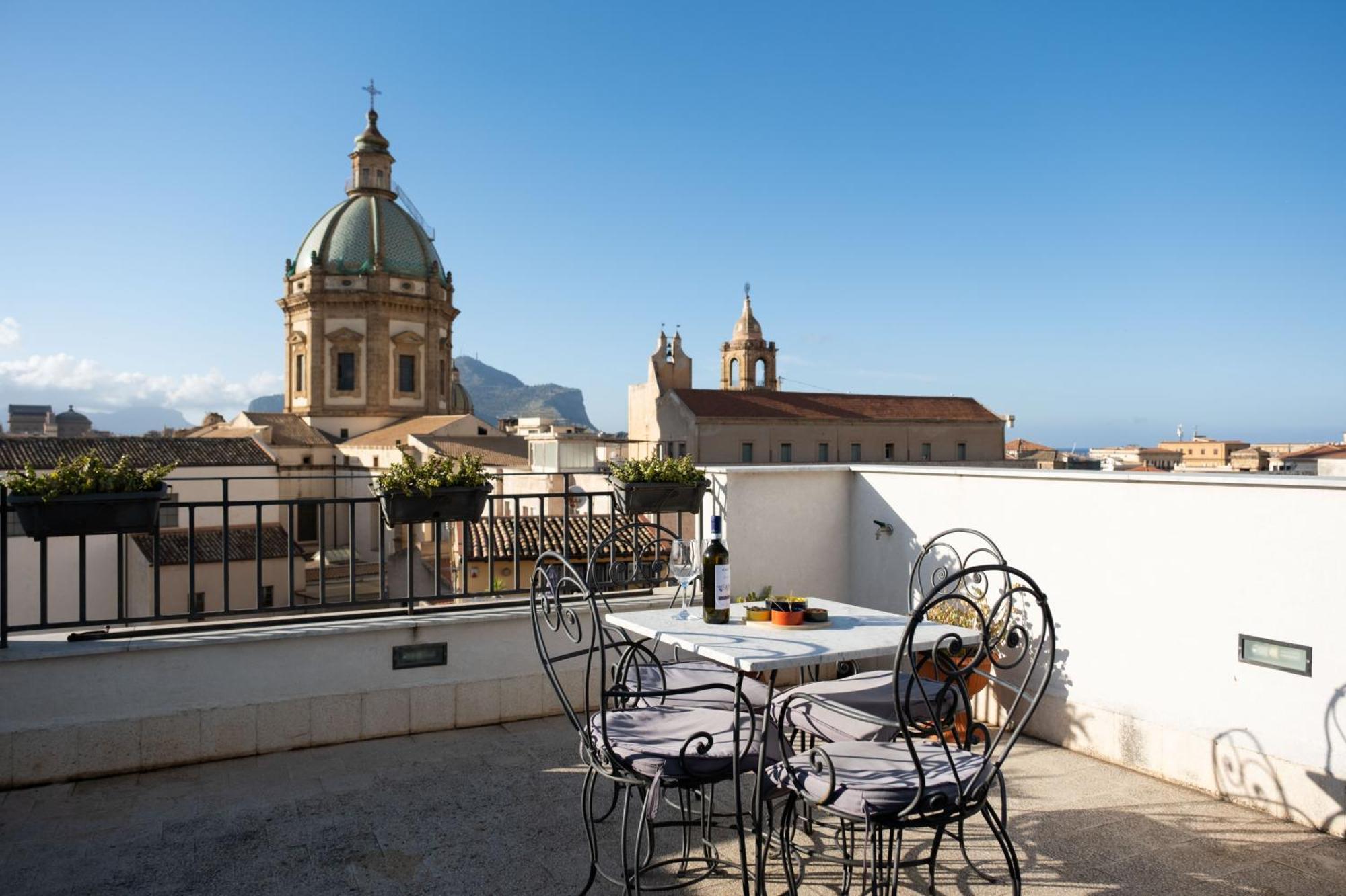 Sopra I Tetti Di Ballaro Palermo Exterior foto