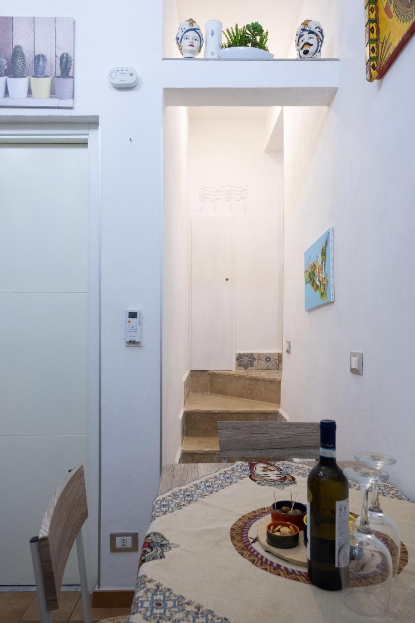 Sopra I Tetti Di Ballaro Palermo Exterior foto