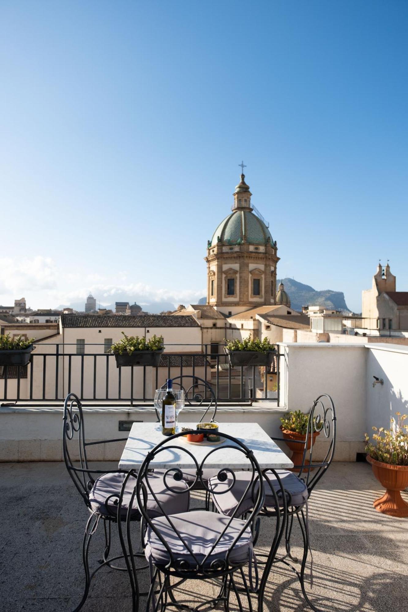 Sopra I Tetti Di Ballaro Palermo Exterior foto