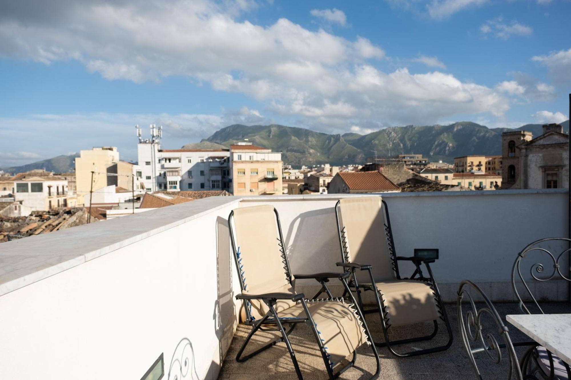 Sopra I Tetti Di Ballaro Palermo Exterior foto
