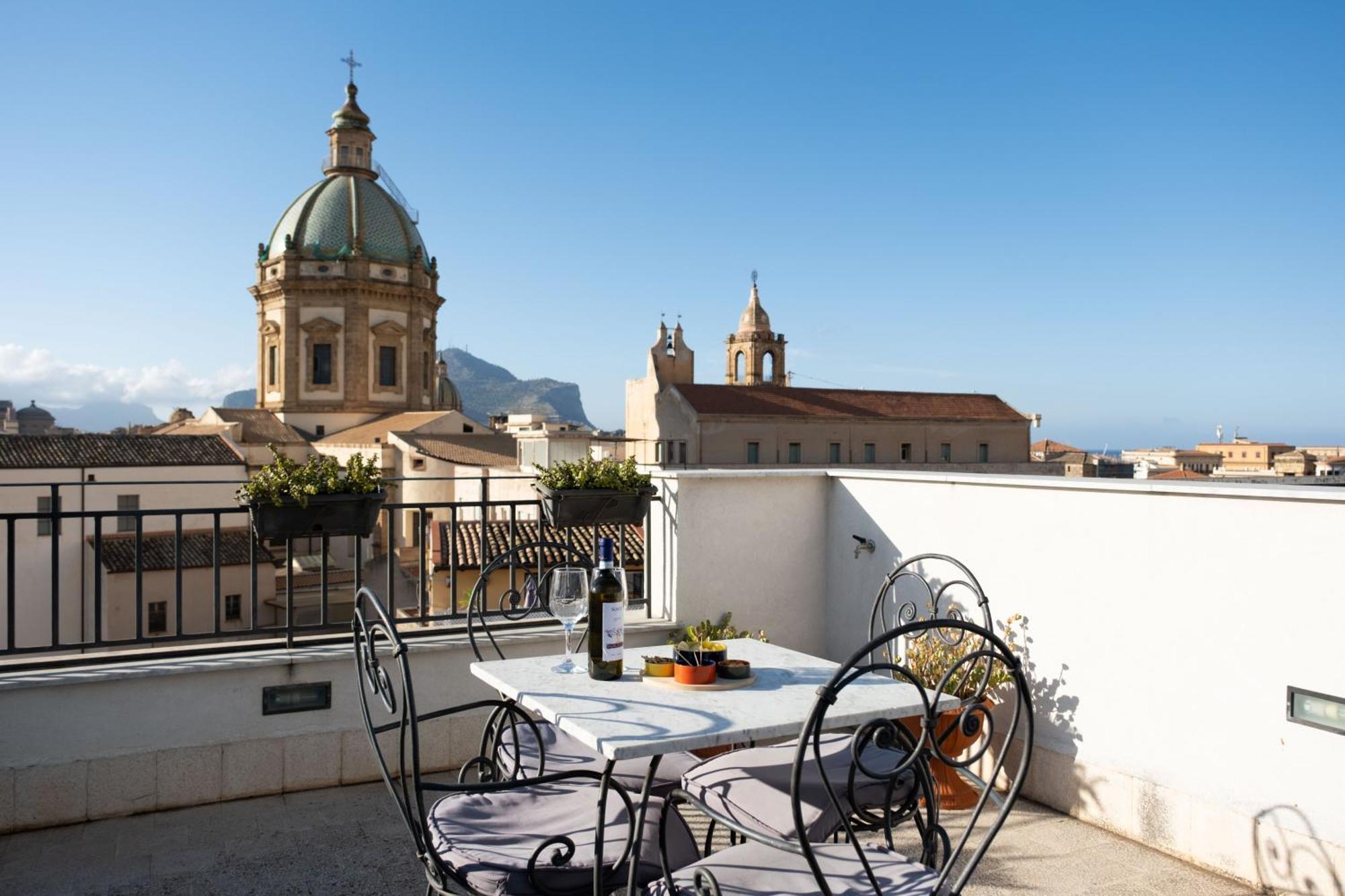 Sopra I Tetti Di Ballaro Palermo Exterior foto